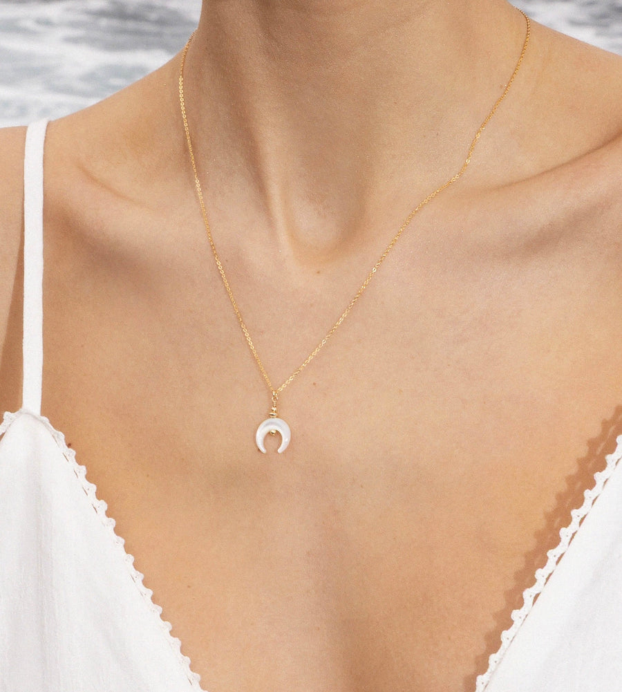 Petite Raye Necklace Mother of Pearl