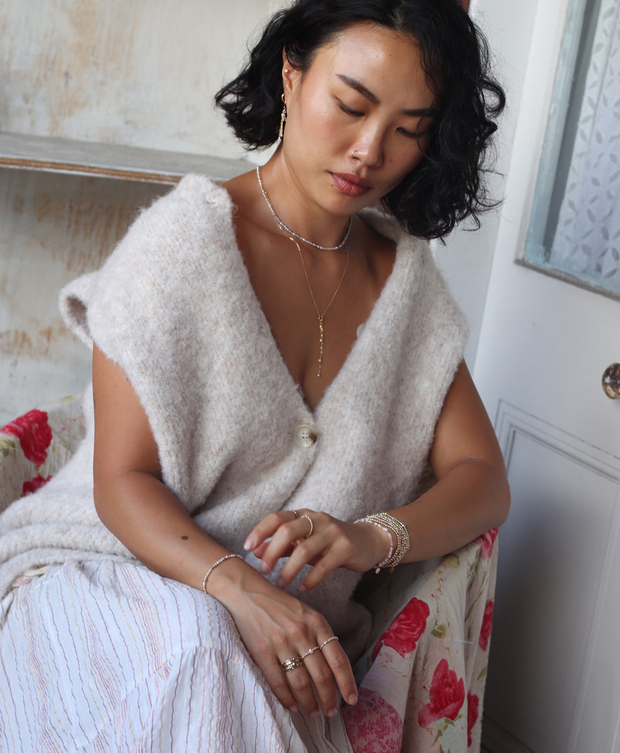 Larisse Lariat Necklace ~ Pearl