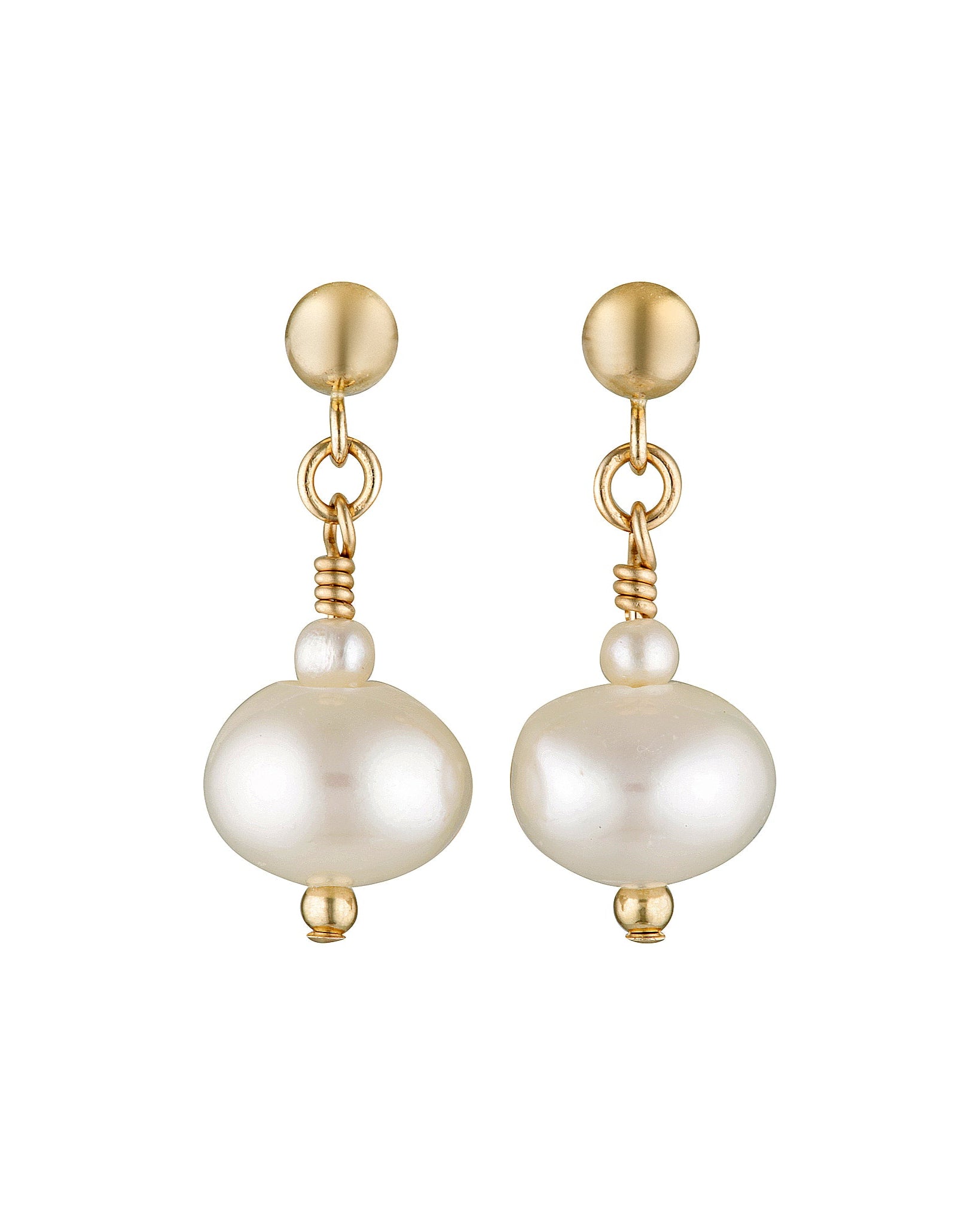 A pair of gold-filled stud earrings featuring freshwater pearls.